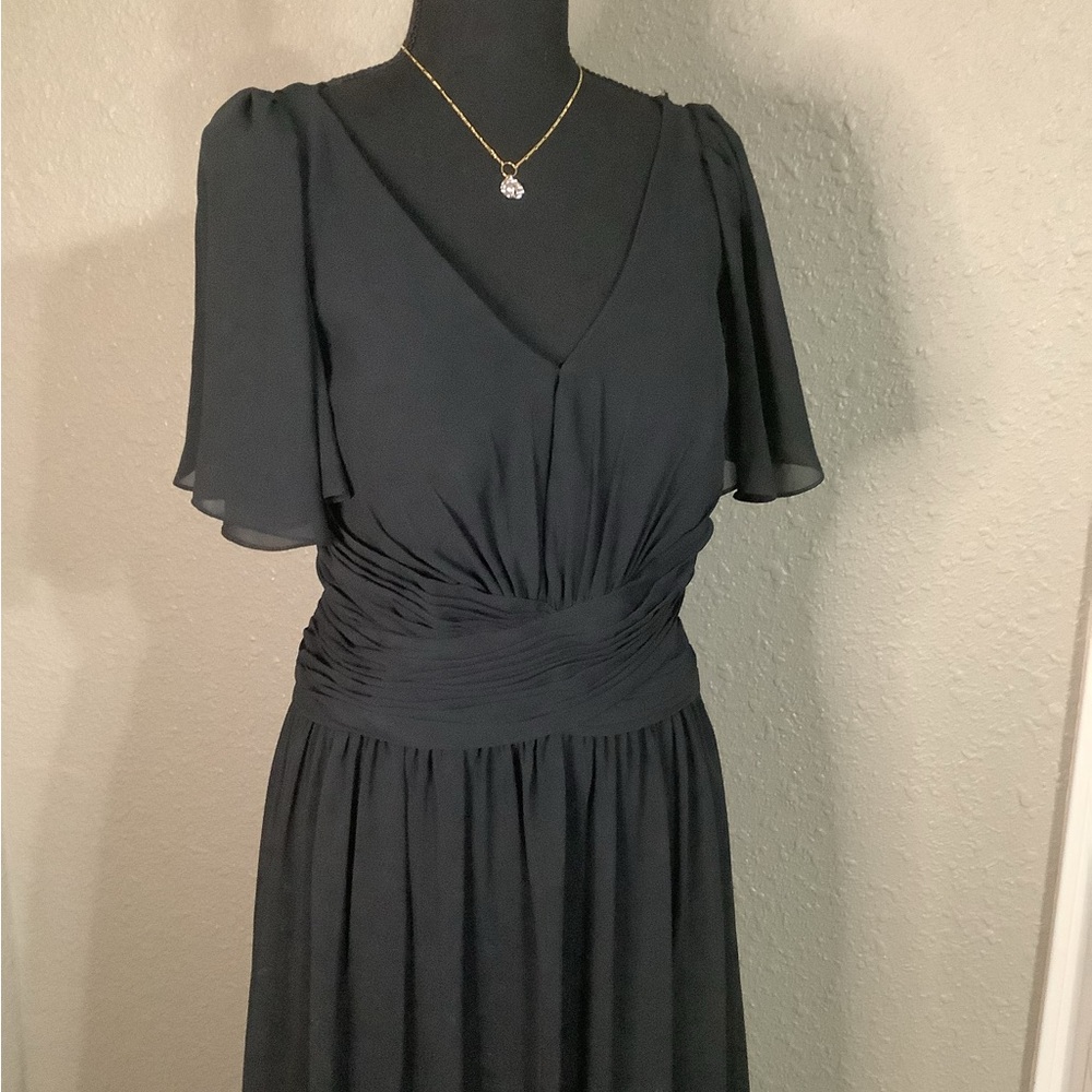 Elegant Black Women's Dress - Picture 1 of 6